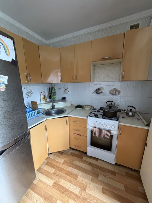 Продам кухонный гарнитер