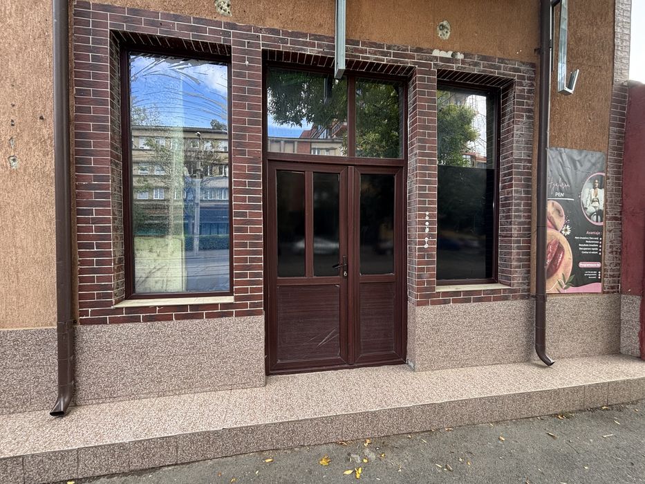 Spatiu comercial de inchirat