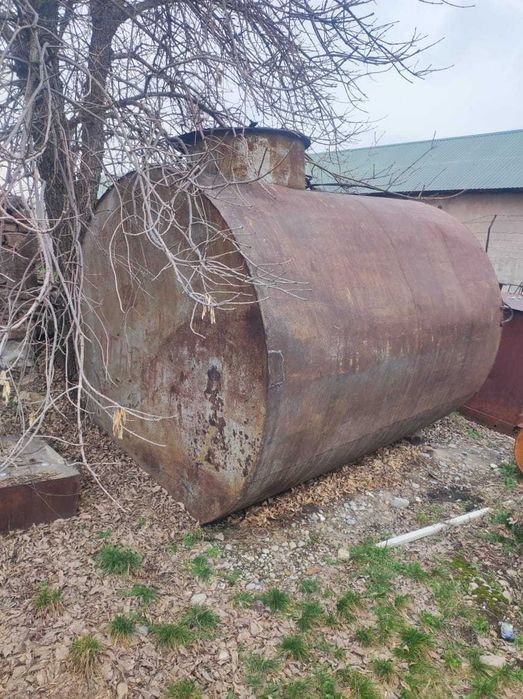 Шкаф для одежды металлический, разное