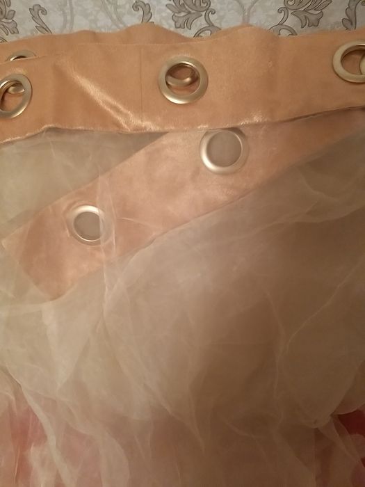 Продам шторы на кольцах!