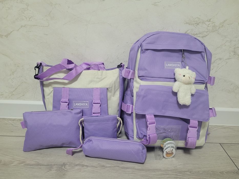 Продаю новый школьный рюкзак для девочек.