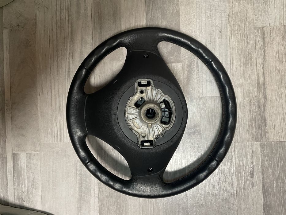 Bmw f30 волан - като Нов