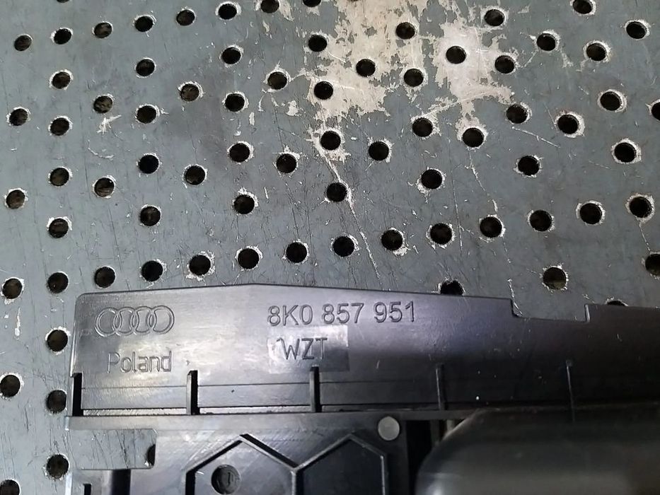 Scrumiera bricheta audi a4 b8 8k 8k0857951