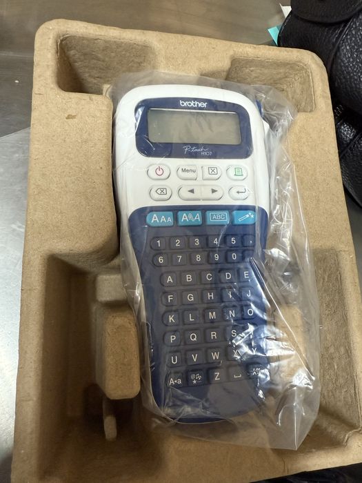 Принтер brother h107 за етикети нов