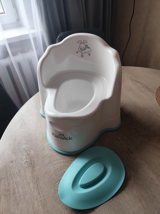 Продам детский горшок KidWick