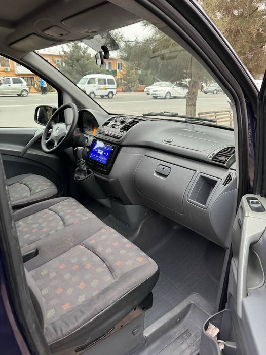 Mersedes Vito sotiladi