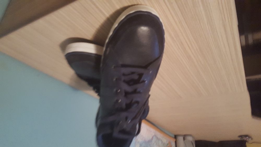 Vand pantofi sport