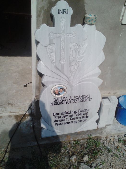 Vaze din marmură cruci marmură