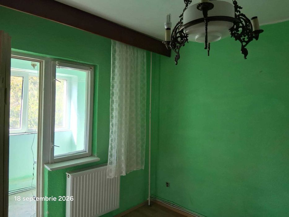 Viitoarea ta locuință: str. Energiei, et. 2, vedere stradală sud, decomandat, termoizolat, logie, balcon, termopan, centrală nouă wi-fi, finisaj vechi