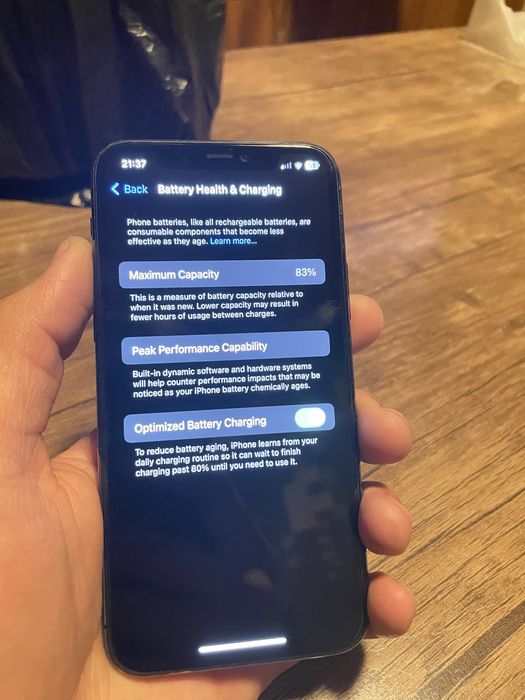 Iphone 11pro 64 83%emkos xolati ideal face id ishledi