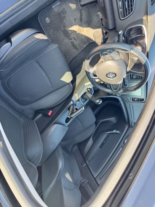 Renault megane 4 break 1.3 tce manual