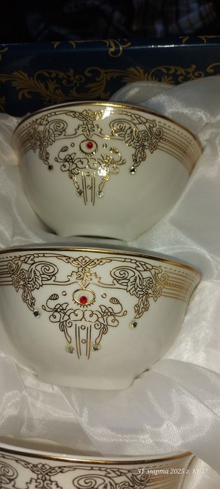 Чайный сервиз со стразами