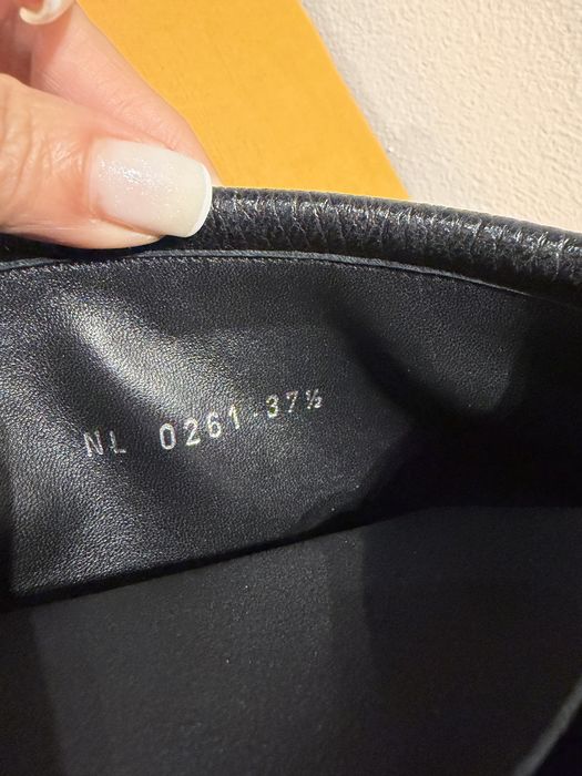 Продавам оригинални ботуши Louis Vuitton
