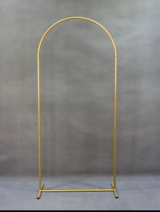 Метална овална арка