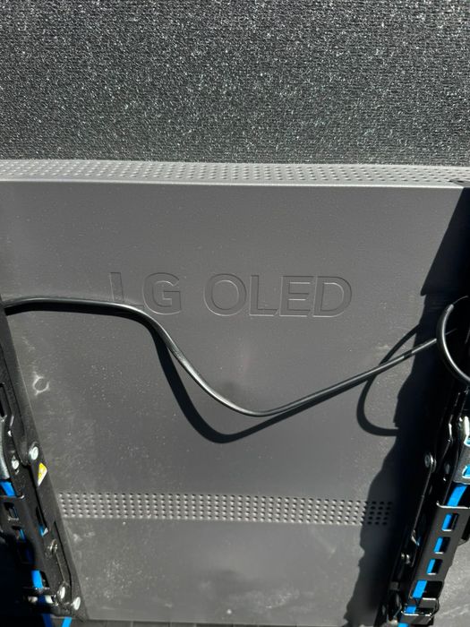 Телевизор LG OlED
