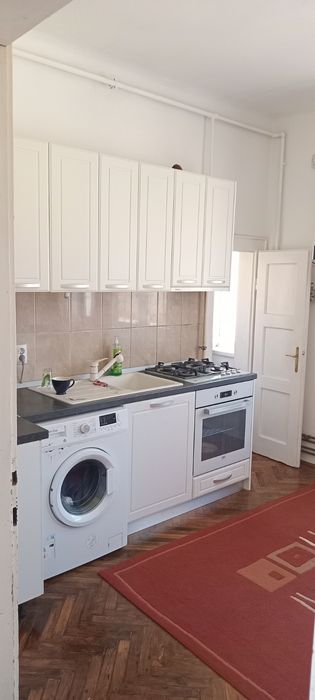 Vând apartament la casă zona istorică