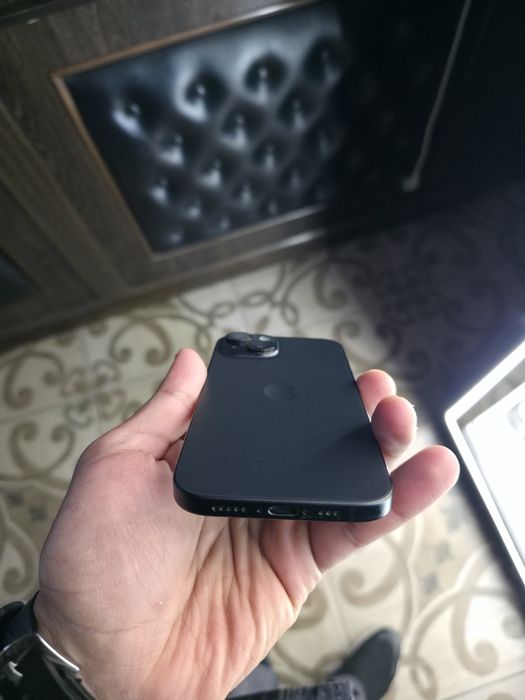 Продаю свой  Iphone 15