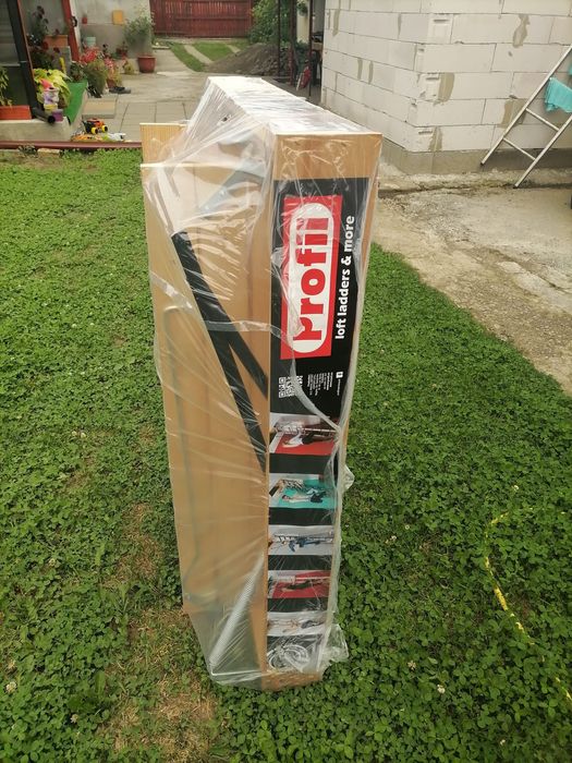 Scară mansarda standard.