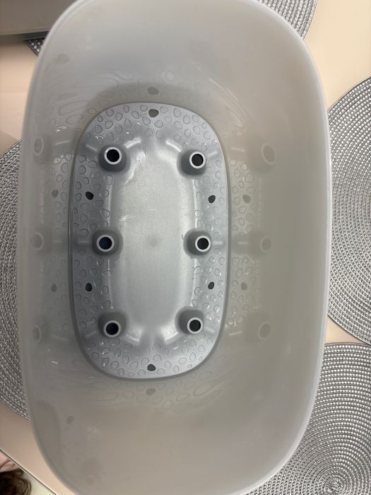 Стерилизатор Philips Avent плюс подарък шише и кутия за мляко