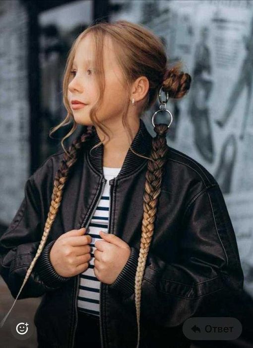 Плитки - на карабинери.