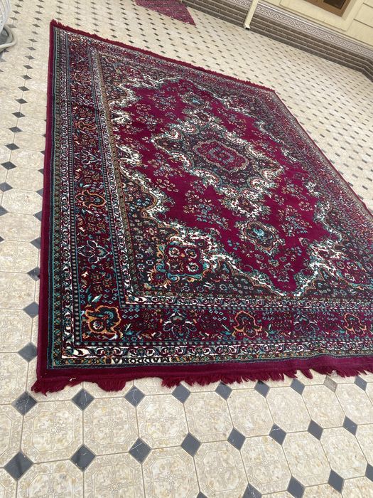 Гилам сотилади!!