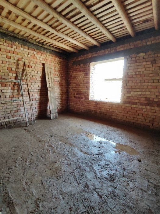 Xasanboy sotiladi 2.2 sotux Yengi qurilgan bitrib beriladi