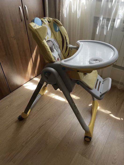 Стульчик со столиком для кормления