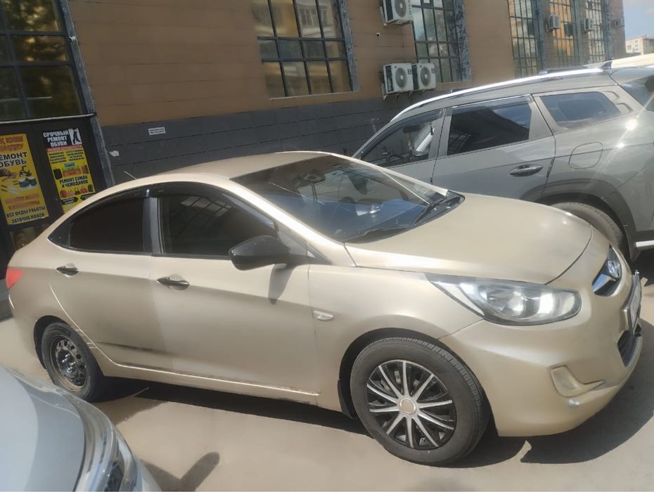 Продам машину Hyundai accent
