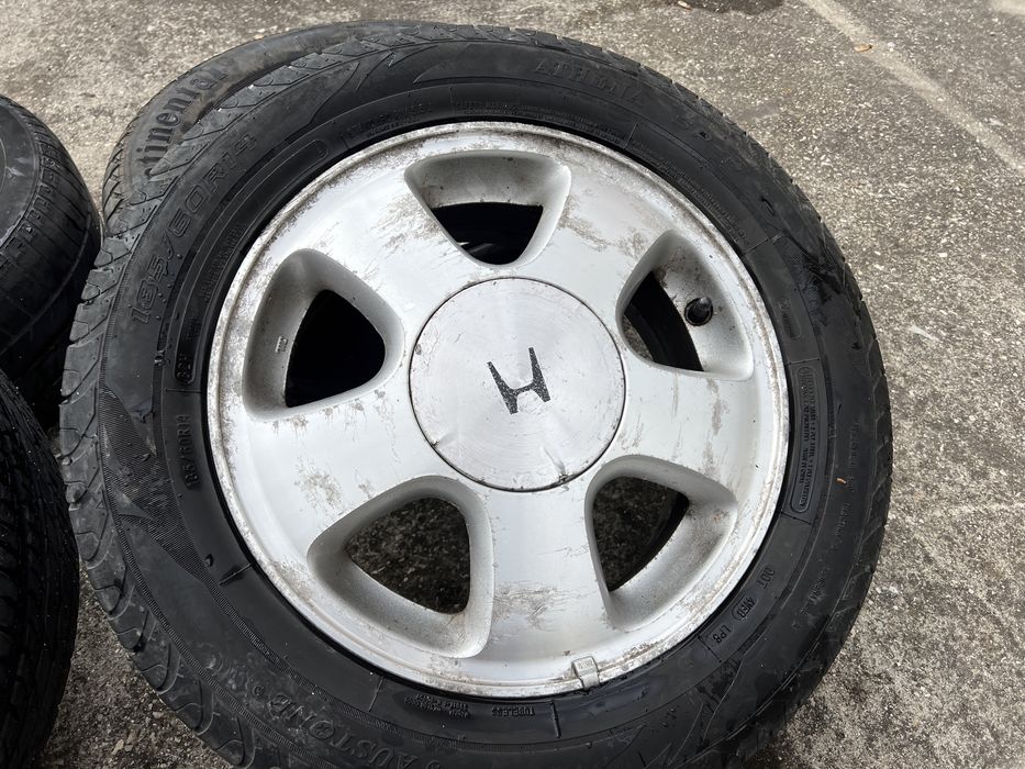 Летни гуми с джанти + зимни гуми