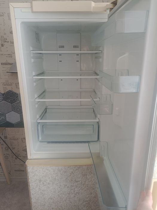 Продам холодильник Samsung