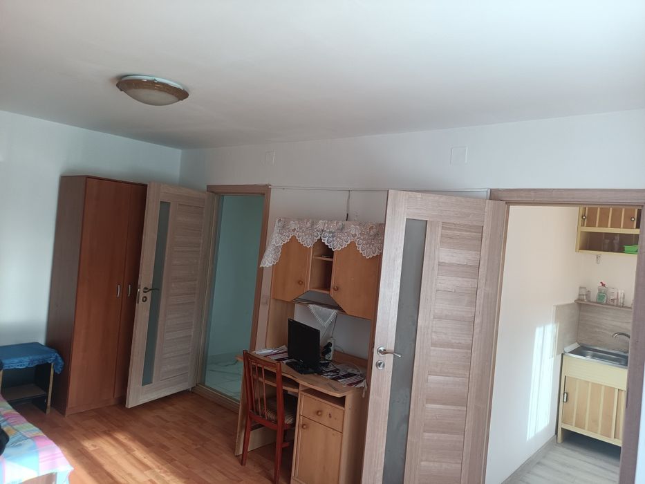 Garsoniera de închiriat