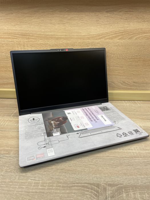 Lenovo IdeaPad Slim 3 NOU