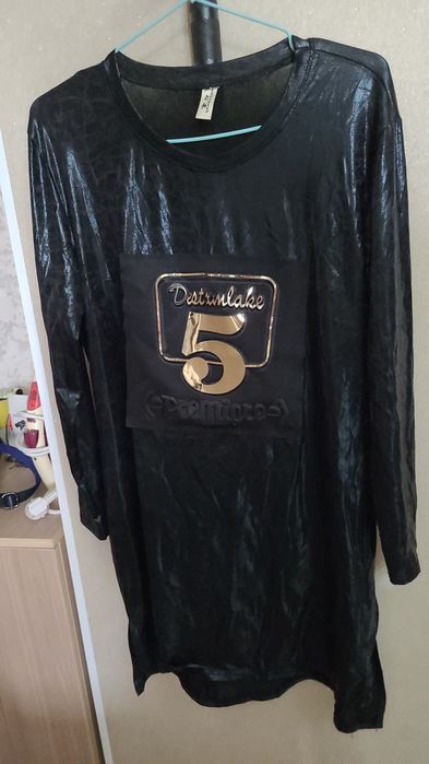 Женские платья, туники.