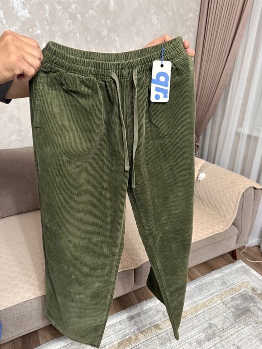 Продам вельветовые брюки новые