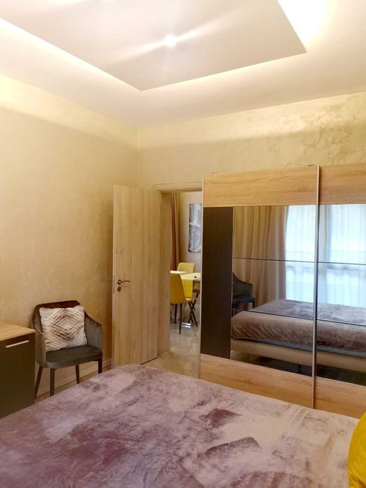 Дава се под наем Тристаен апартамент в София, Витоша - 70 кв.м за 816 € - Снимка #2