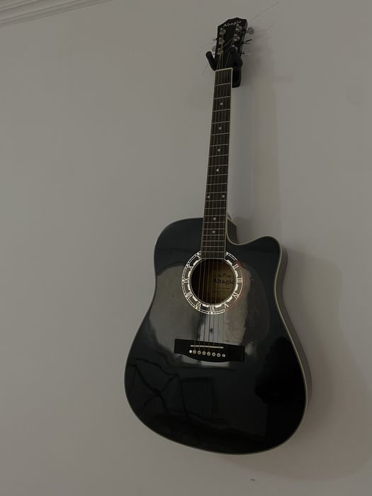 Гитара музыкальный инструмент