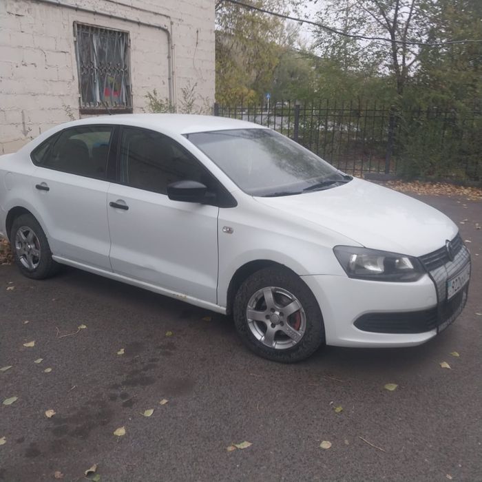 Продам машину Фольксваген Поло, 2014 года, в хорошем состоянии