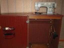 Продается швейная машина