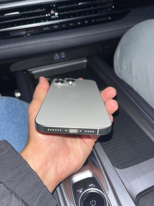 iPhone 16 Pro Max 256gb на гарантии