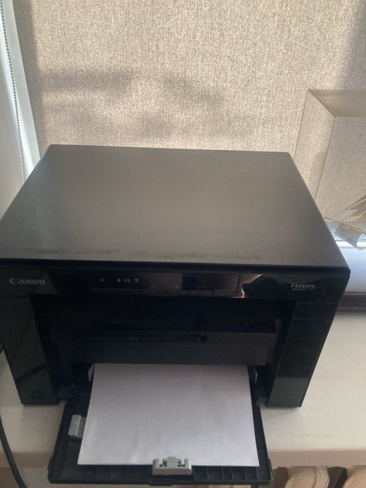 Продам лазерный принтер Canon MF3100