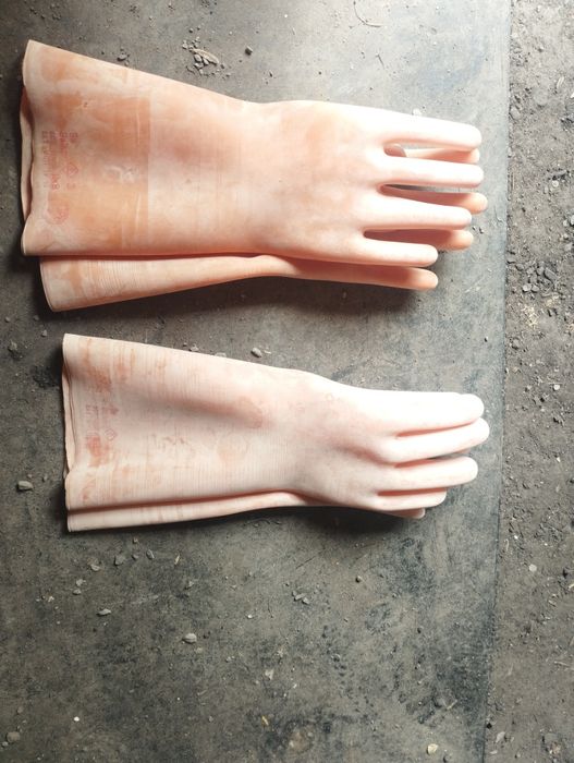 Продам диэлектрические перчатки