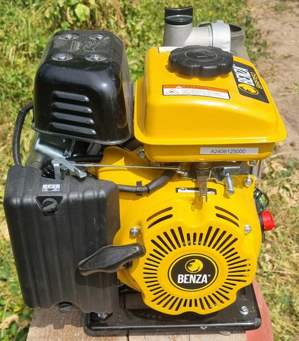 Pompă de apă Benza