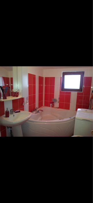 Inchiriez apartament 2 cam in zona centrala