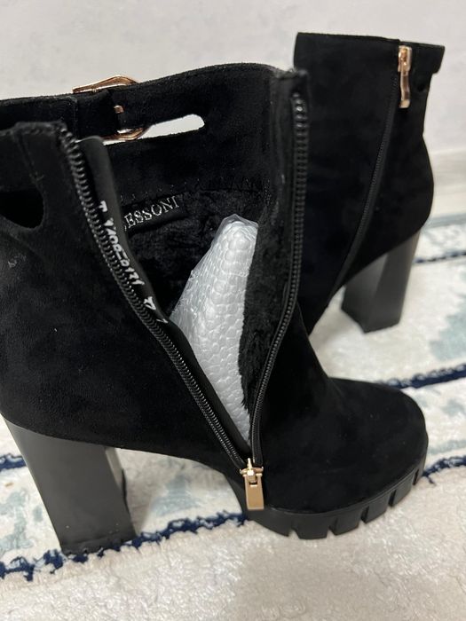 Продам новые ботильоны размер 37