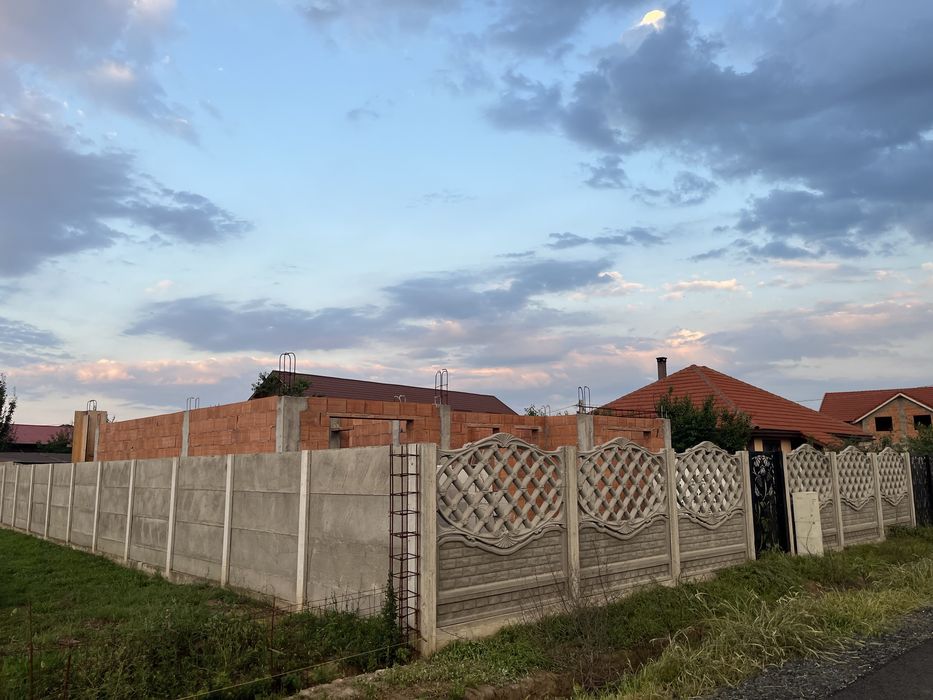 Teren 500 mp + fundație și zidărie + proiect casă 100 mp | Toate utilitățile | Pădureni