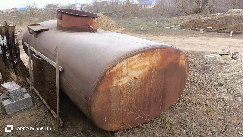 Продам бочка 4 тонна