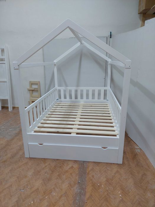 TRANSPORT GRATUIT.Pat tip casuta,cod 413