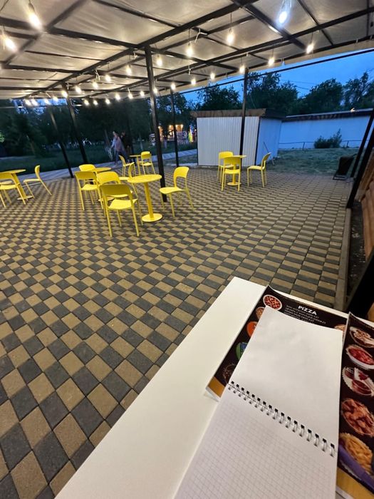 Продаётся летнее кафе в Центральном парке!