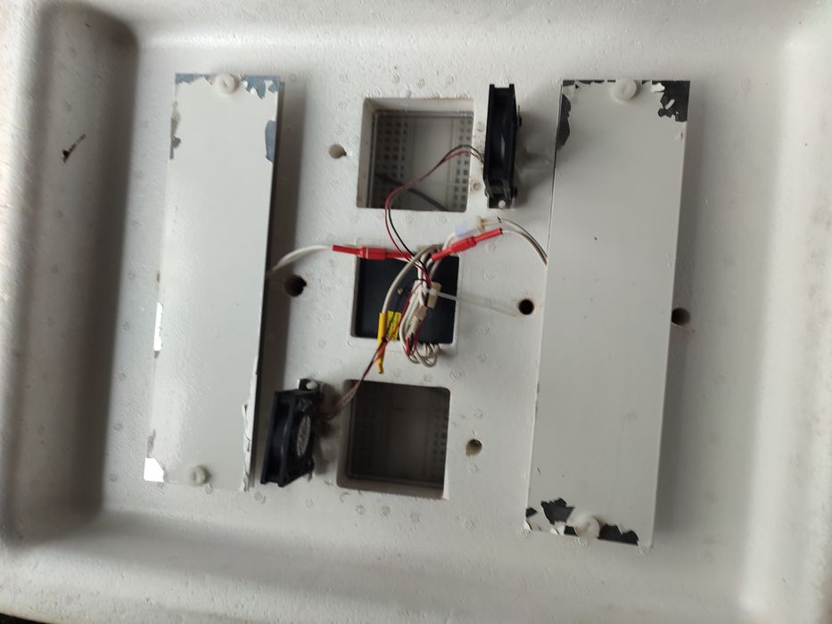 Инкубатор 77 яьиц бу рабочие