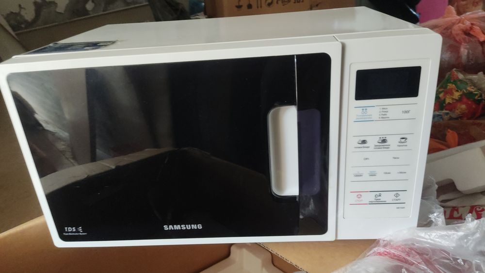 Микроволновка в отличном состоянии.